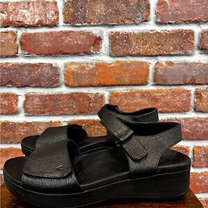 Vionic Womens Raz Metallic Sandals Size 9 Adjustable Straps